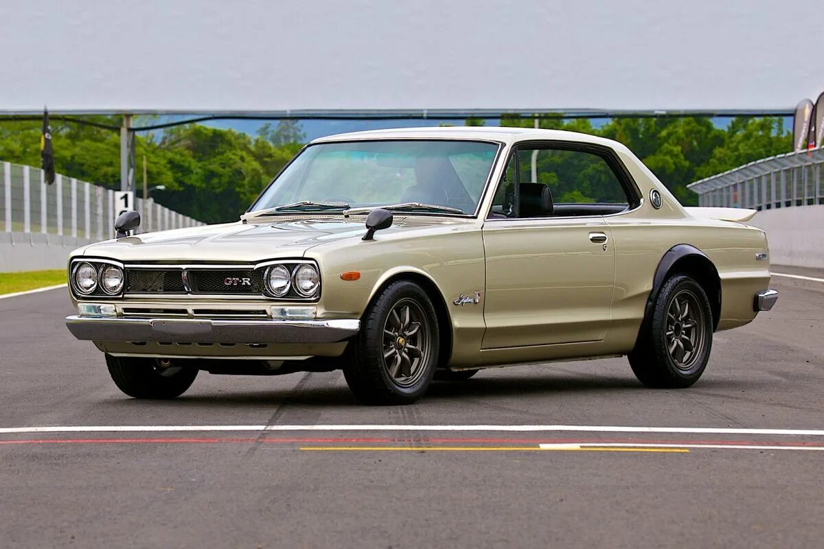 Ниссан первого поколения. Nissan Skyline 1972. Nissan Skyline 2000 gt-r. Nissan Skyline GTR 1972. Nissan GTR 1972.