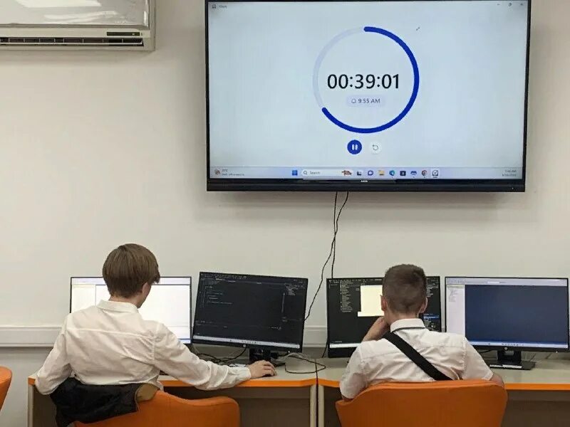 02 07 информационные. Специалист по информационным системам и программированию. 02 07 информационные. Информационные системы и программирование программист. 02 07 информационные.