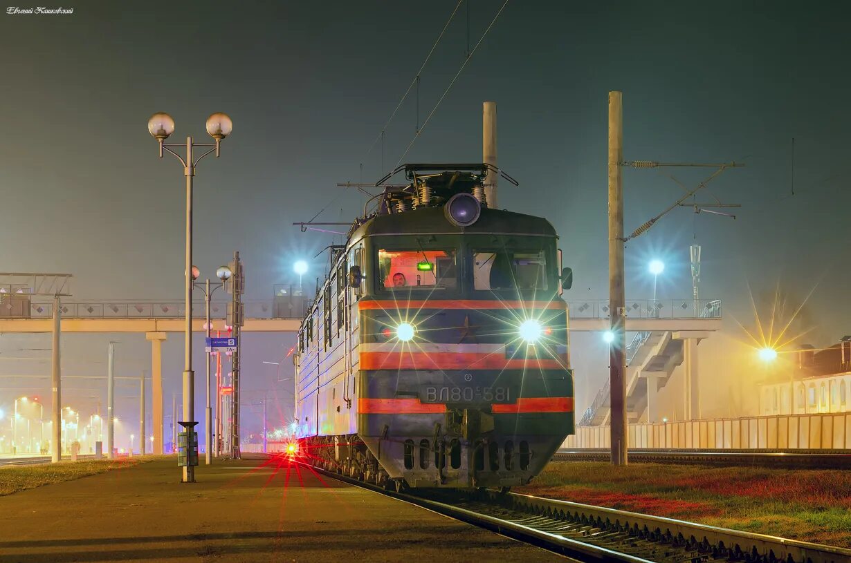 Спб белоруссия поезд. Вл80с белорусский Красноярск. Поезд Беларусь. Белорусские поезда. Железная дорога Белоруссии.