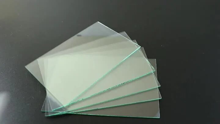 Стекло листовое м4. Упаковка тонких стеклянных пластин. Стекло толщиной 1 2 мм. Оргстекло/акрил 3мм 2050х3050бнлое. Стекло 1 мм.