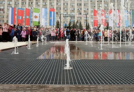 Кто выступал на открытии фонтана в орле