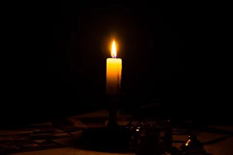 Холодная свеча горящая свеча