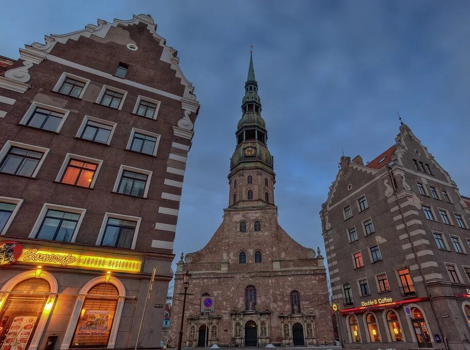 Stone structures in petra,. Церковь святого петра рига шпиль. Рига старый город. Латвия церковь святого петра. Императорский собор вормс.