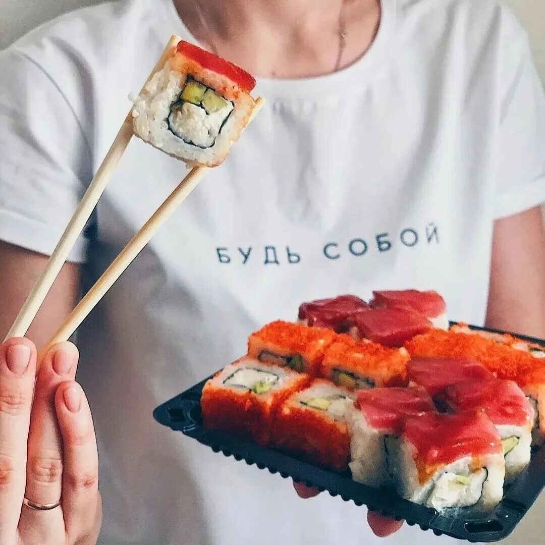Роллы для бывшей. Роллы для бывшей. Суши. Кухня японии. Суши и роллы.