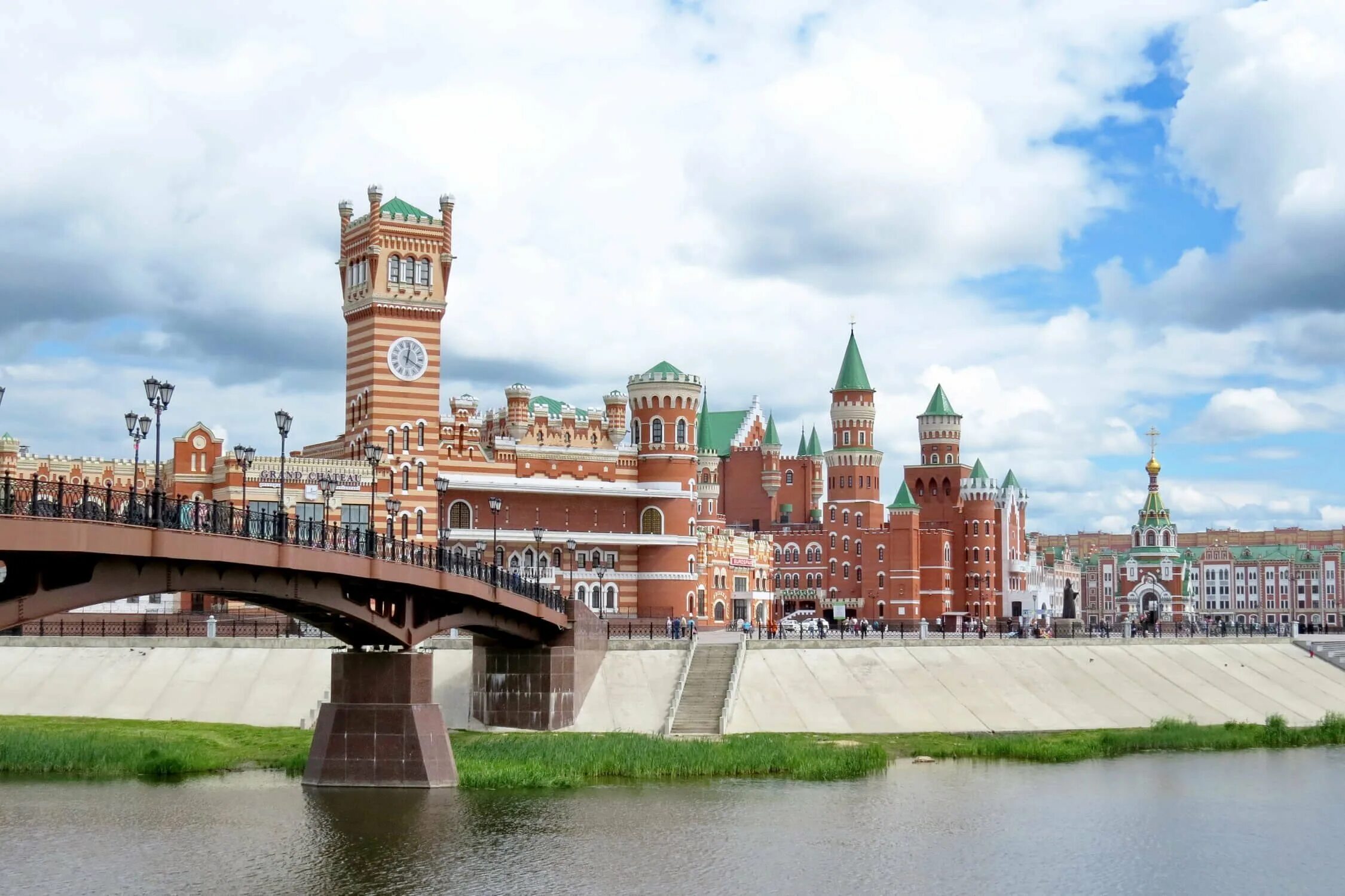 Фотографии достопримечательности города. Республика Марий Эл столица Йошкар-Ола. Йошкар-Ола достопримечательнос. Йошкар-Ола центр города. Республика Марий Эл набережная Йошкар Ола.