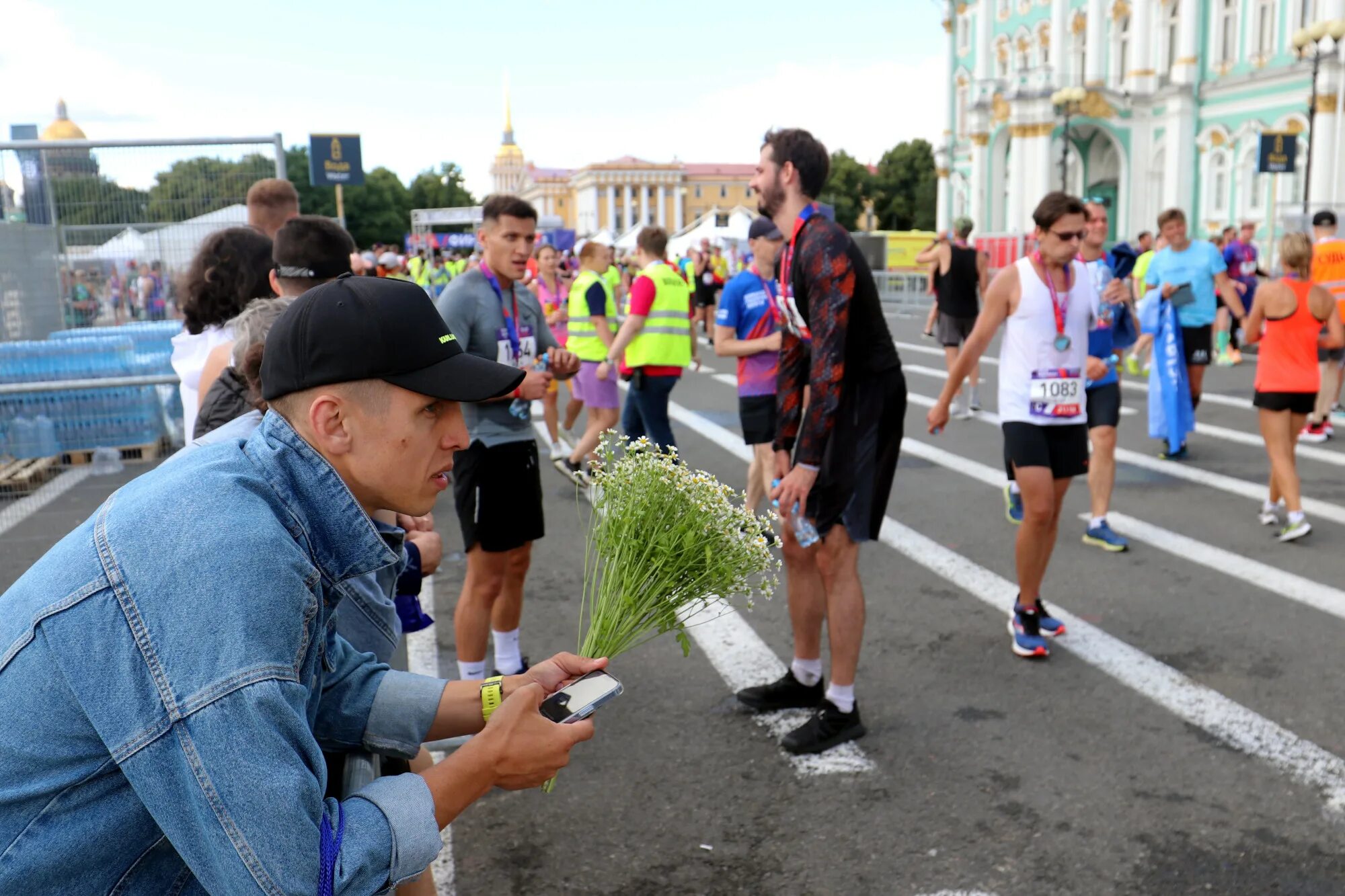 Полумарафон спб. Полумарафон Северная столица. Забег Северная столица в СПБ 2022. Полумарафон Северная столица 2022. Полумарафон Северная столица 2023.