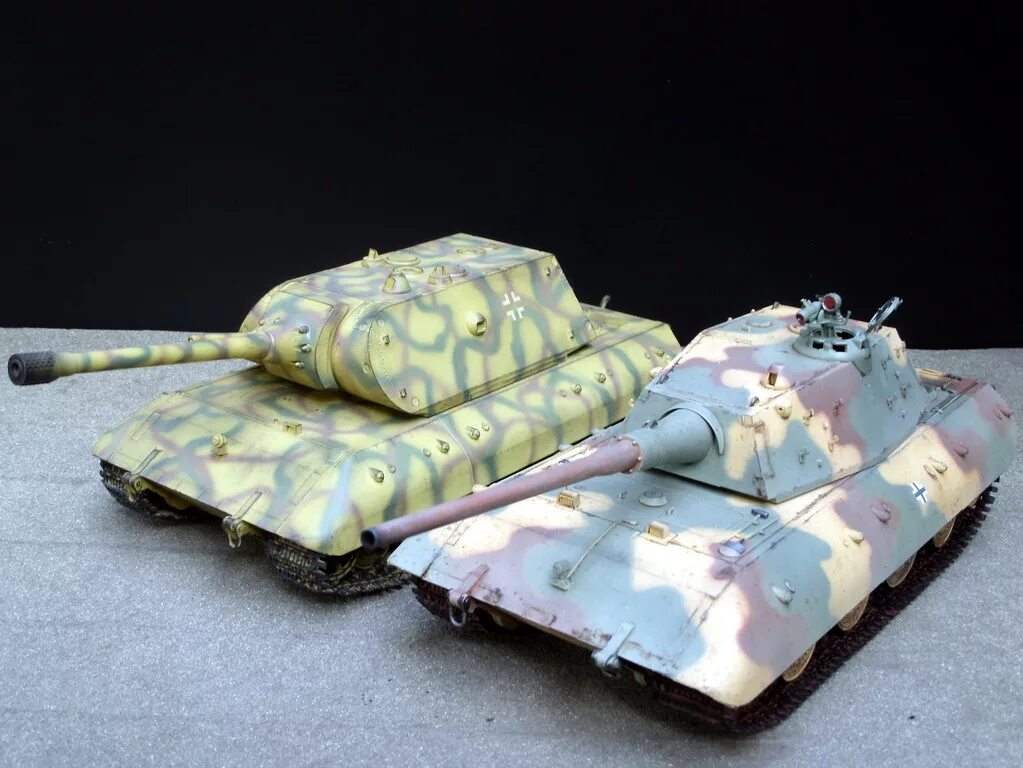 E100 танк шасси. Игрушечный немецкий танк танк e-100. E 100 h. E 100 h. Танк е100.