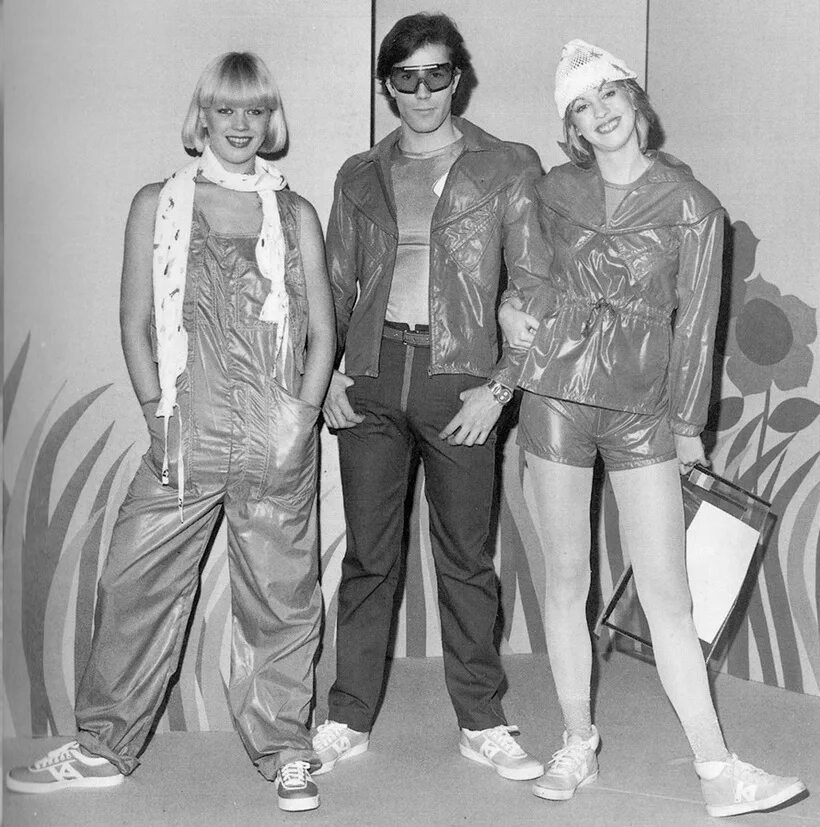Пин на доске 1980
