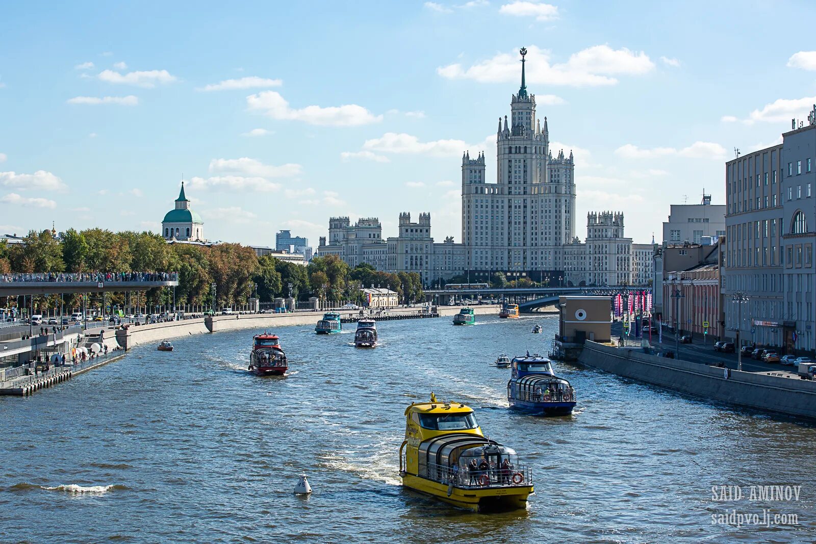 Реки Москвы. Река в МСК. Москва река фотографии. Москва река вид сверху гостиница Украина лето день.
