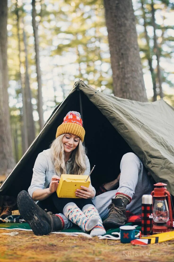 When we go camping. Кемпинг фотосессия. Уют в походе. Фотосет с кемпинга. Фотосессии на природе в кемпинге.