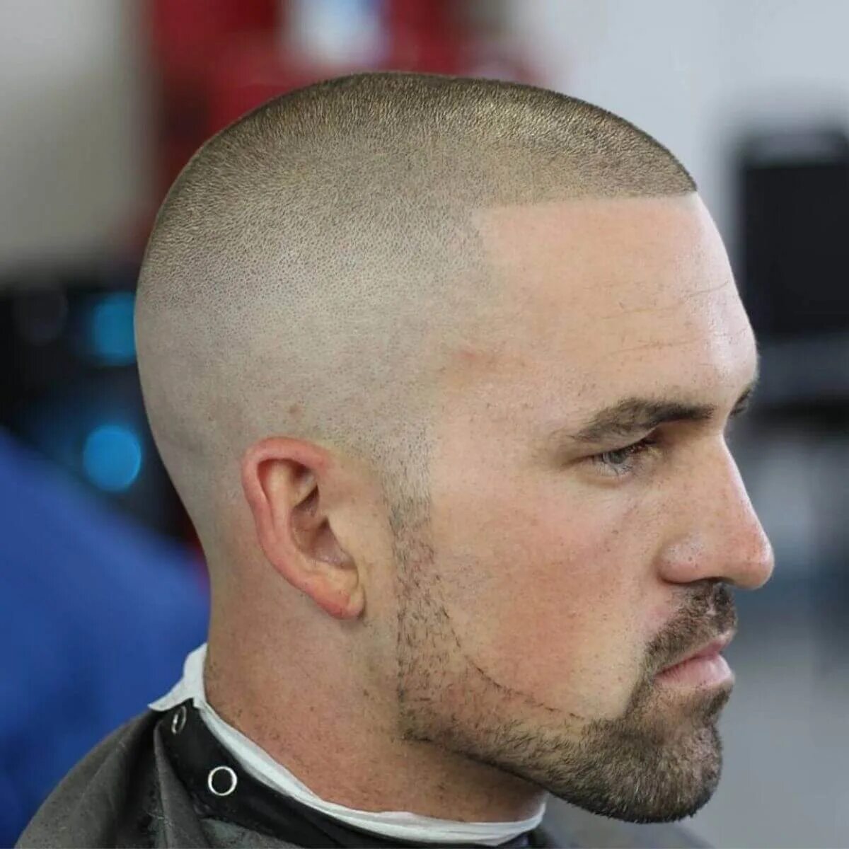 Стрижка buzzcut мужская. Стрижка фейд милитари. Полубокс фейд лысый. Полубокс 12мм. Смешные прически мужские.