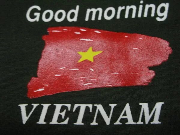 Good morning vietnam black. Good morning Vietnam Мем. Цельнометаллическая оболочка Гуд морнинг Вьетнам. Доброе утро Вьетнам демотиватор. Гуд Монинг Вьетнам Люцифер.