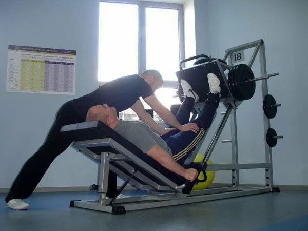 Велотренажер для коленного сустава. Тренажер для коленного сустава бубновского. Тренажеры при артрозе суставов. Тренажер бубновского для тазобедренный сустав. Тренажер при артрозе колена.