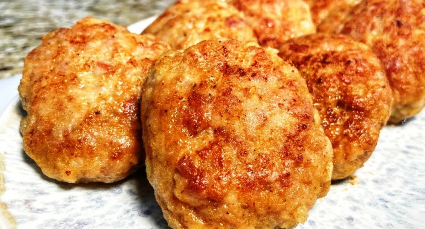 Биточки куриные. Самые нежные котлеты. Куриные биточки в духовке. Котлеты нежные из куриного филе. Котлеты.