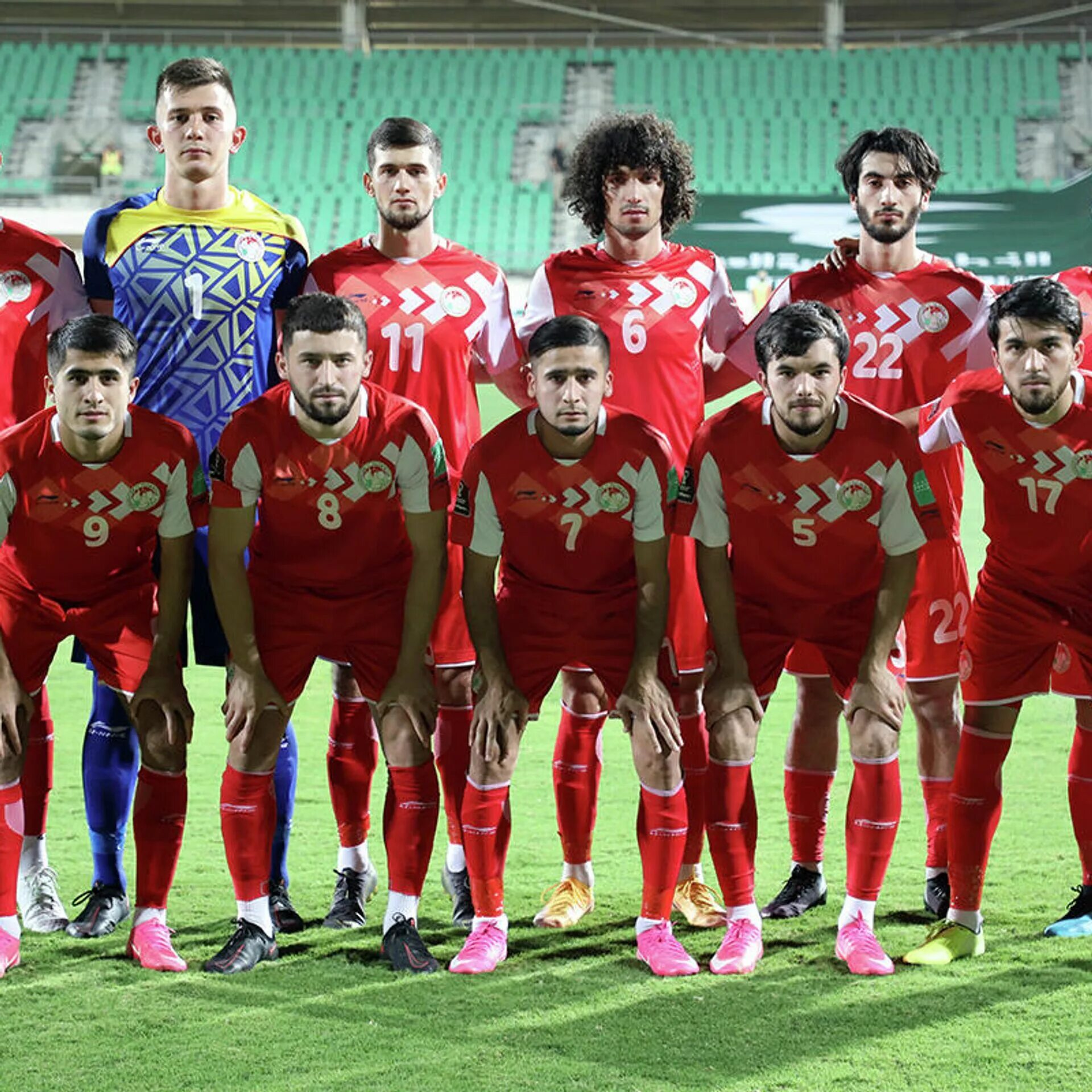 Tajikistan vs. Кыргызстан таджикистан конфликт флаги. Таджикистан против кыргызстан. Кыргызстан таджикистан конфликт флаги. Tajikistan vs.