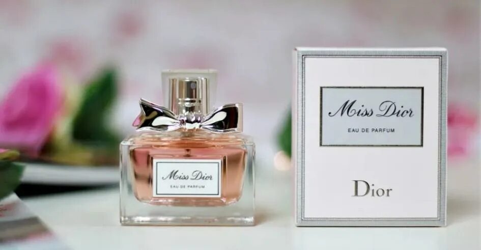 Мисс диор цена летуаль. Dior Miss Dior Eau de Parfum. Dior Miss Dior Cherie. Мисс диор Шери духи. Miss Dior Cherie Blooming Bouquet.