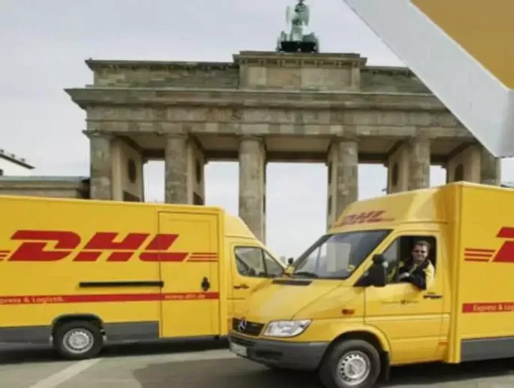 Dhl алматы. DHL. Значок DHL. Курьер DHL. DHL транспорт.