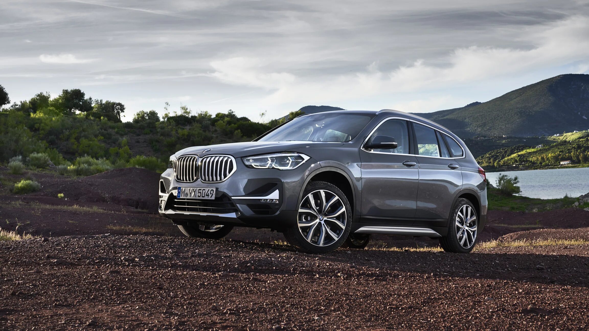 Х 1 автомобиль. BMW x1 2021. БМВ x1 2021. БМВ x1 2020. BMW x1 2019.