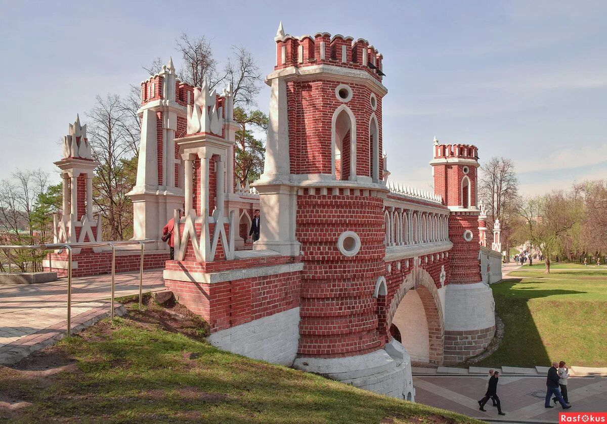 Царицыно видное. Царицыно Баженов архитектура. Царицыно Архитектор Баженов мост.