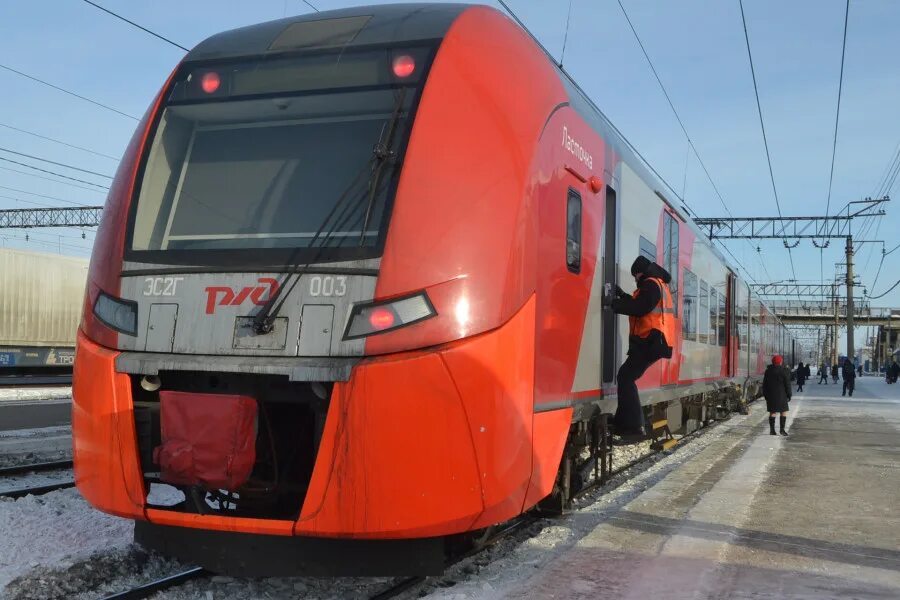 Электричка ласточка екатеринбург. Ласточка на каменск уральский на сегодня. Ласточка каменск-уральский екатеринбург. Ласточка на каменск уральский на сегодня. Ласточка на каменск уральский на сегодня.