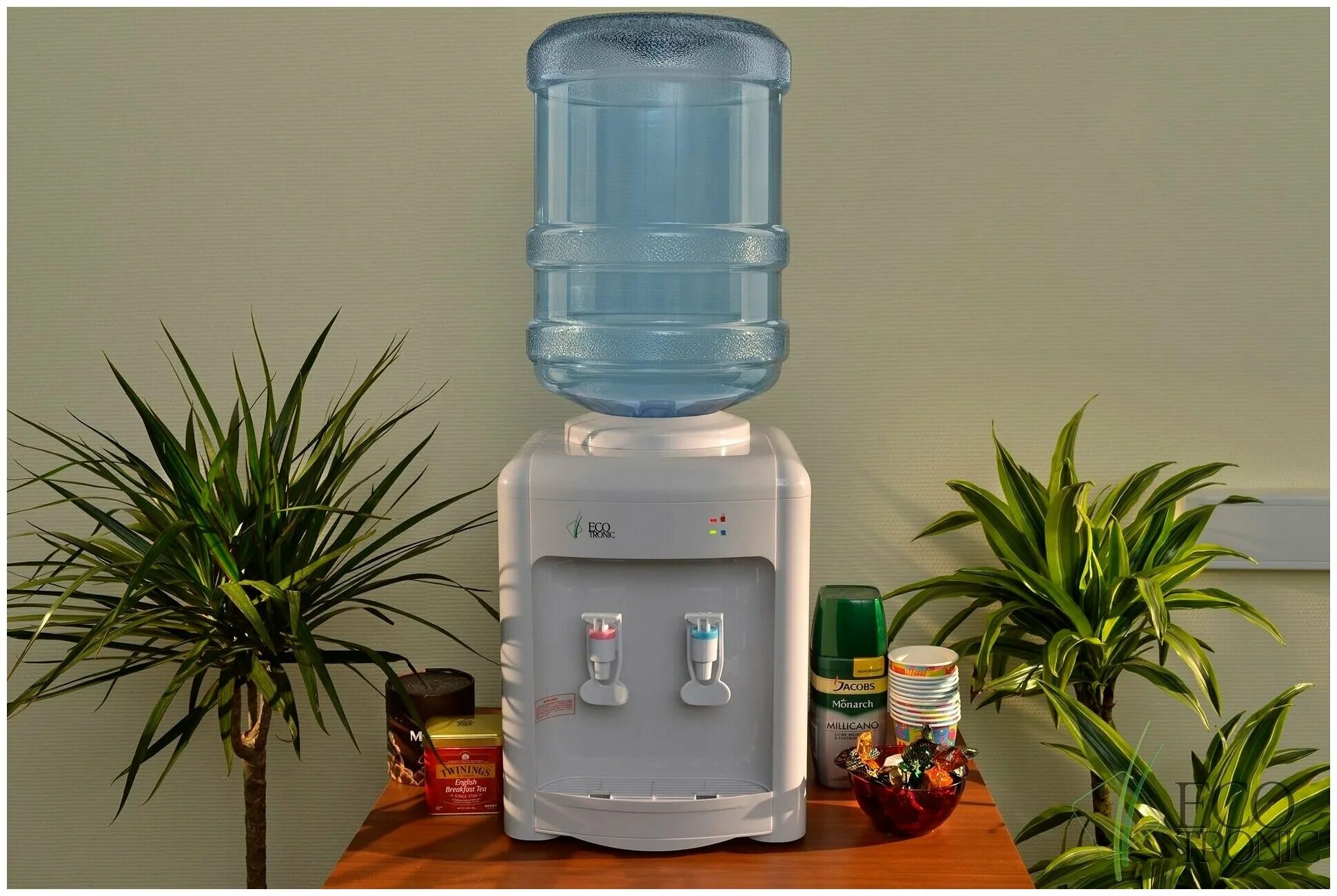 Td ael 340 кулер. Кулер в офис старого. Кулер напольный ylr 2-5-x 16l. Можно ли кулер в школе. Кулер в школе.