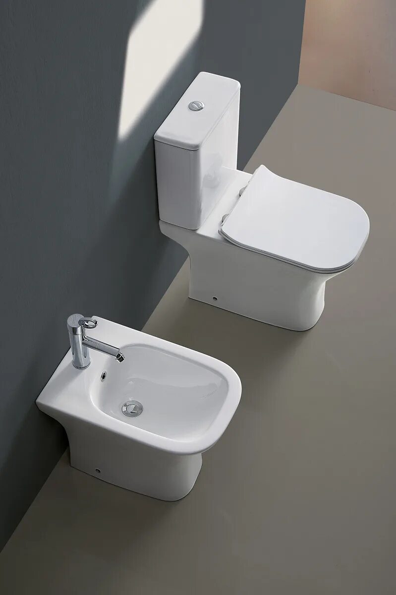Vettore унитаз. Vettore унитаз. Vettore унитаз. Унитаз cerutti spa bernina ct7193 безободковый, с сидением с микролифтом. Унитаз cerutti vettorre aria.