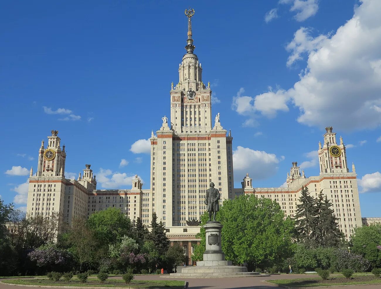 Мгу 22. Московский государственный университет имени м.в.Ломоносова，МГУ. Московский Ломоносовский университет. МГУ Ломоносова Москва. Ломоносов университет в Москве.