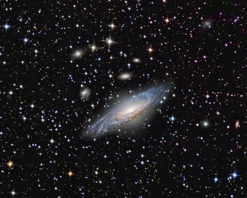 Ngc 7331-спиральная галактик. Галактики ngc. Существуют ли другие галактики. Молекулярное облако ро змееносца. Звездные системы.