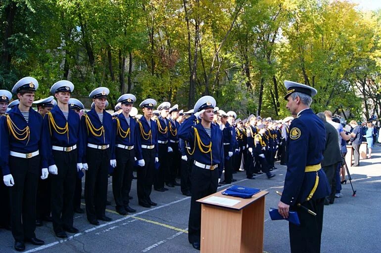 Морской государственный университет имени адмирала невельского. МГУ Невельского Амурский филиал. АФ МГУ Невельского Благовещенск. МГУ Невельского плац. МГУ Невельского Владивосток.