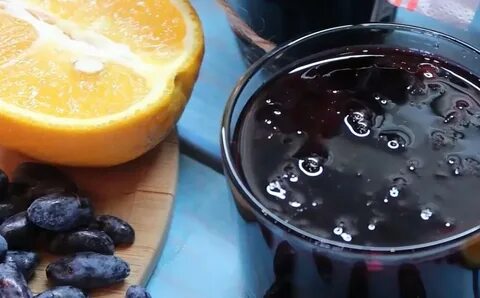 Компот из жимолости с апельсином