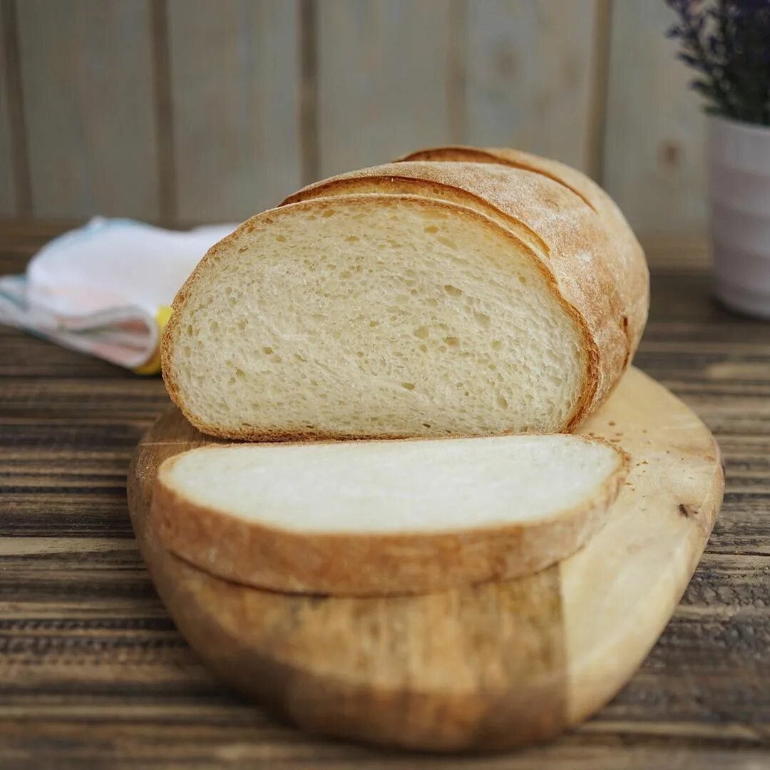Хлеб пшеничный на закваске Левито Мадре. Пшеничный хлеб на закваске. Сливочный хлеб. Батон на закваске. Рецепты хлеба на закваске левито