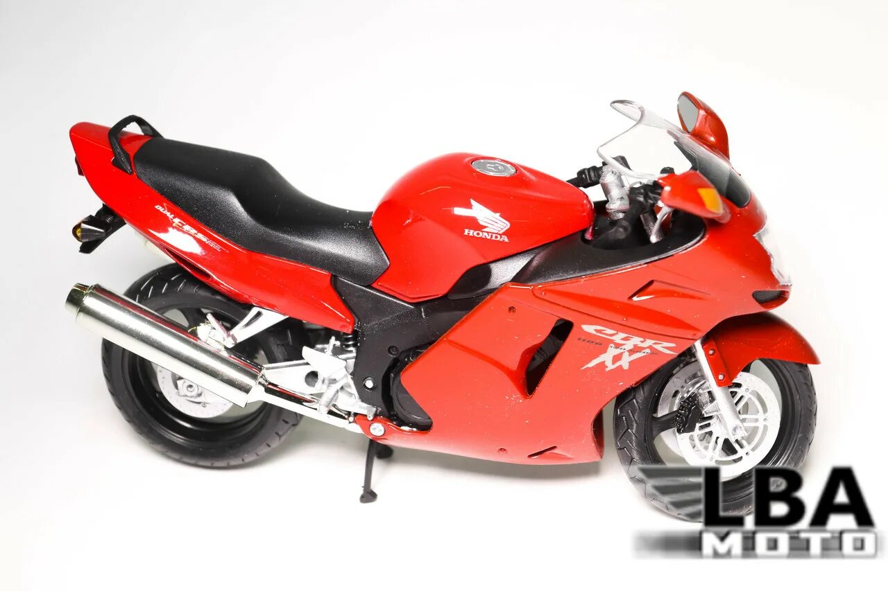 S 20 red. Cbr1. Купить скутер масштабная модель.