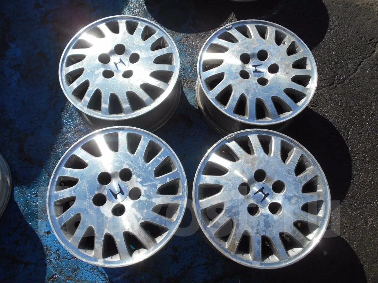 Вес литого диска хонда r17. Honda delta r18. Диск хонда владивосток. Диски honda 113. Заводское литье 210.