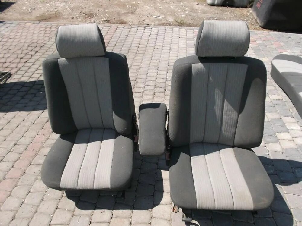 Сидения 124. Сидения mercedes w124. Сидения mercedes w124. Кожаные салоны в мерседес w124. Сиденья мерседес 124.