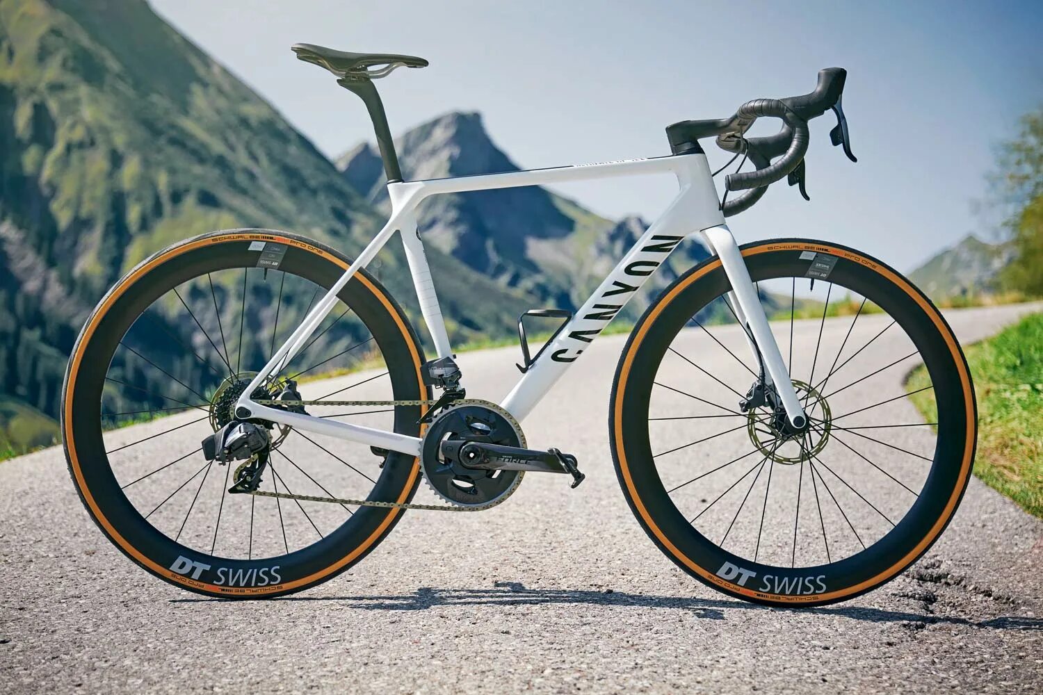 Canyon bikes. Canyon Ultimate CF SLX 9.0. Canyon Ultimate CF SL. Canyon Ultimate CF SL 2022. Canyon Ultimate CF SL Disc 8.0.