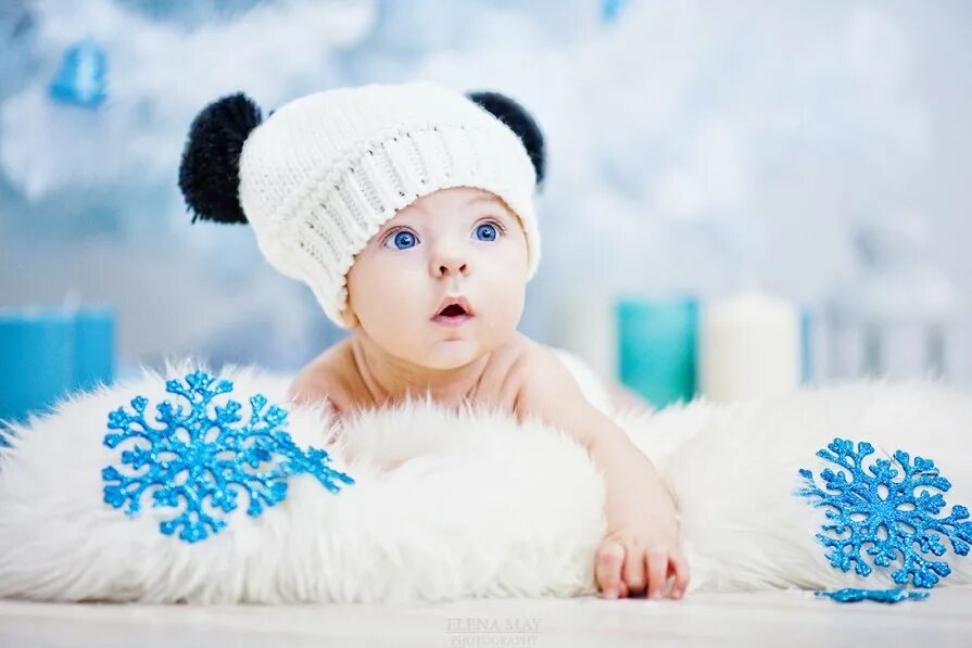 зима новорожденный. младенец зимой. зима новорожденный. новорожденный зима фотосессия. зимняя одежда для малышей.