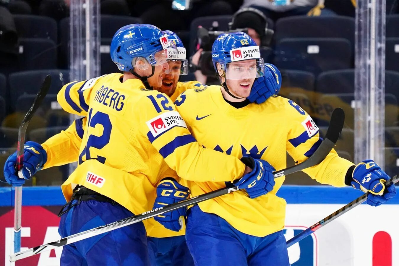 Сколько побед одержала сборная швеции. Сборная Швеции 2022. Швеция Латвия хоккей. Сборная Швеции хоккей.