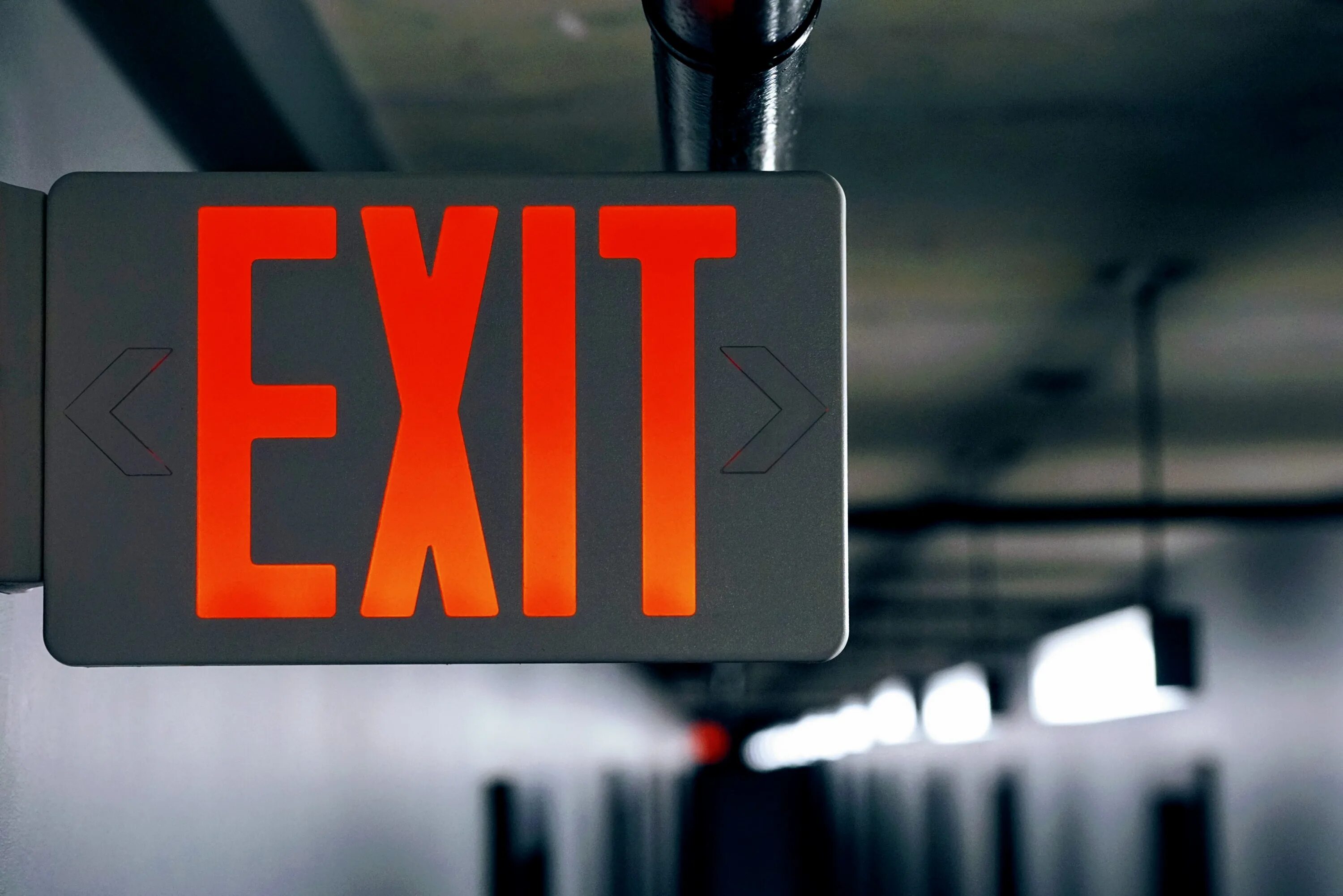 Табличка exit. Включи exits. Exit картинка. Значок exit красный. Табличка "выход".