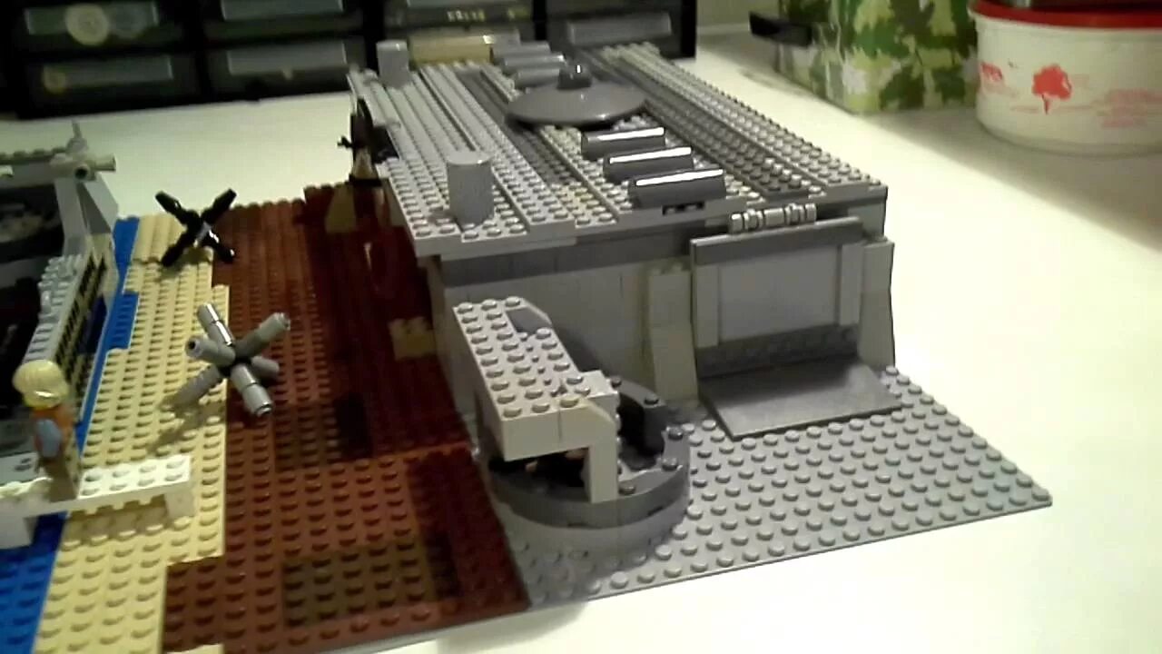 Лего подземный бункер выживших в зомби апокалипсисе/LEGO bunker survivors of the