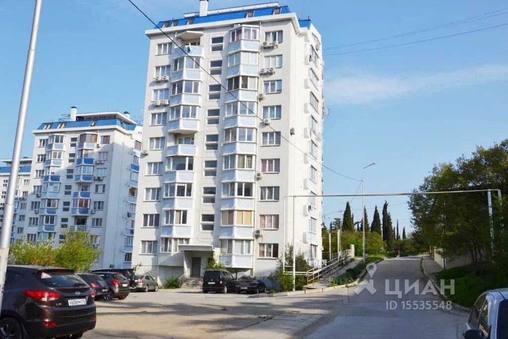 Хмельницкого 23. Алушта б,хмельницкого 25.