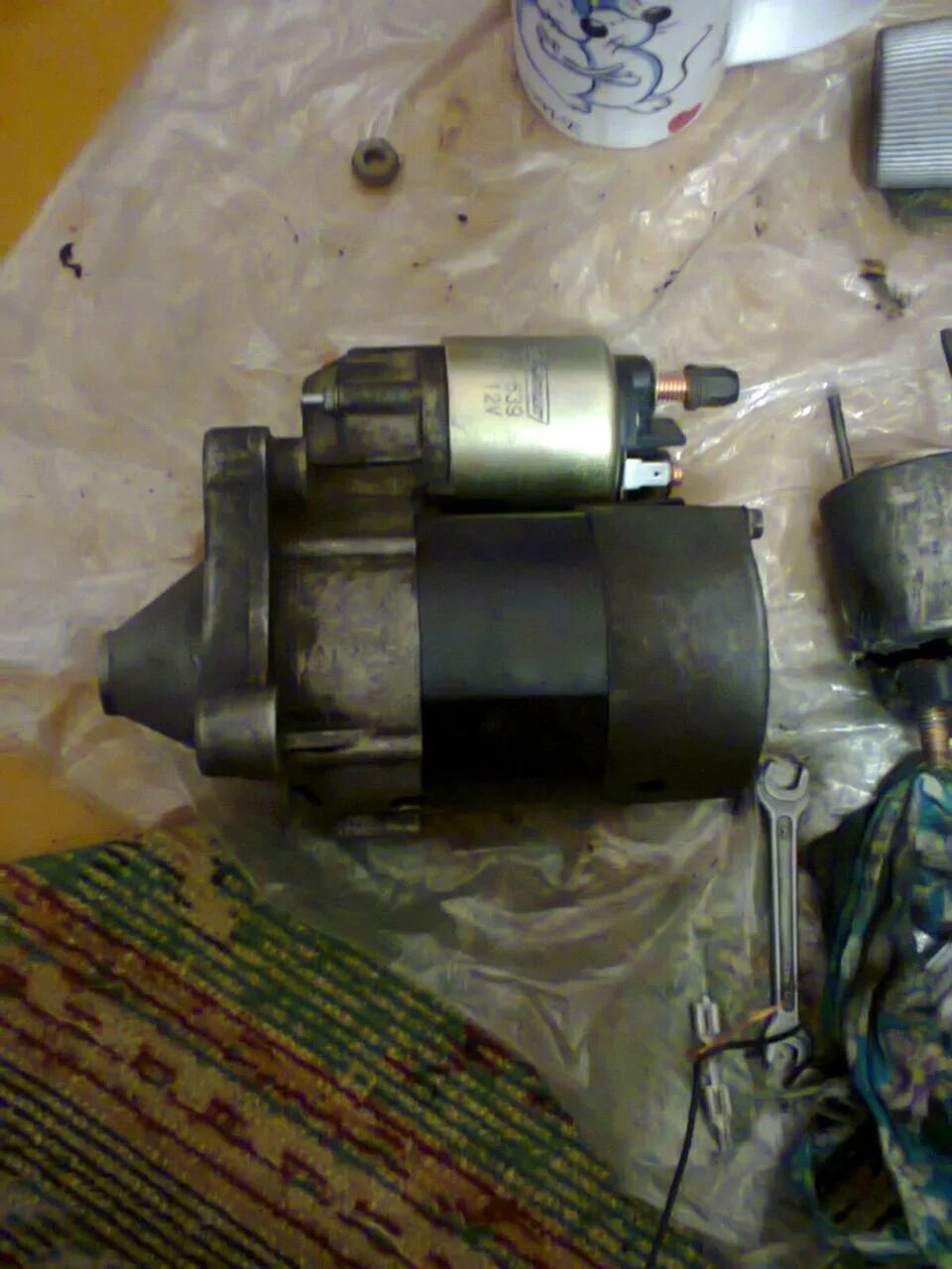 Стартер рено меган 1. Провода стартера лагуна 2. Стартер рено меган 2 1. Рено меган стартер замена. Гайка на стартер рено.