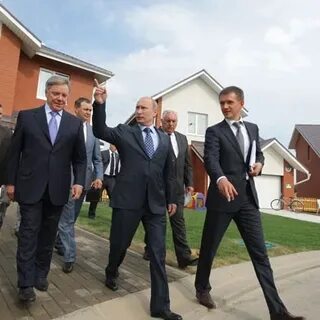 Директор мр групп