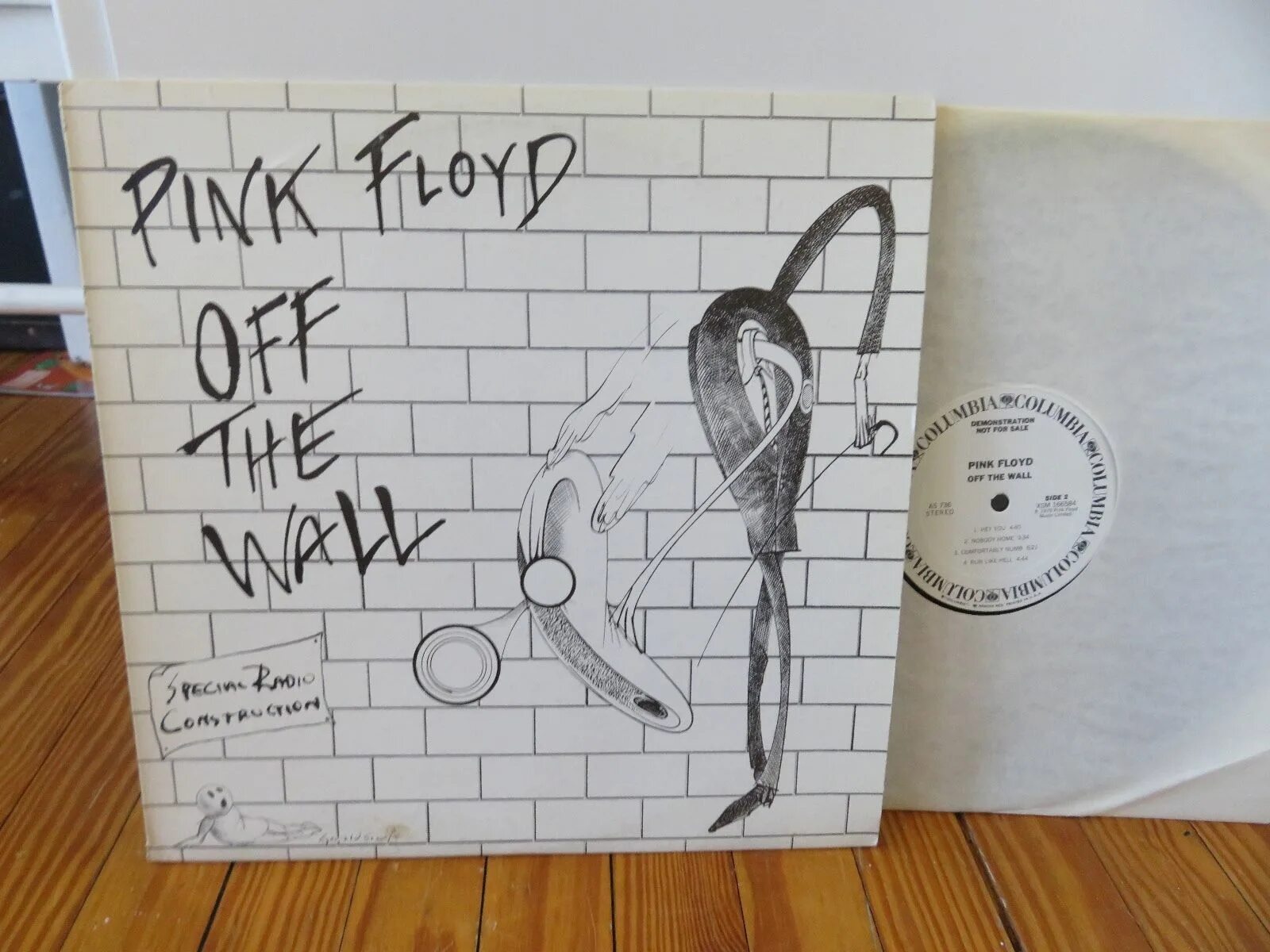 Лучший альбом пинк флойд стена. Pink floyd the wall обложка. пинк флойд стена.