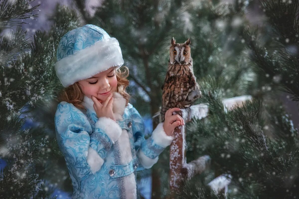 сказочные новогодние сюжеты. красная шапочка и волк. сказка в жизни зима. ирина орешина фотограф. сказка в жизни зима.
