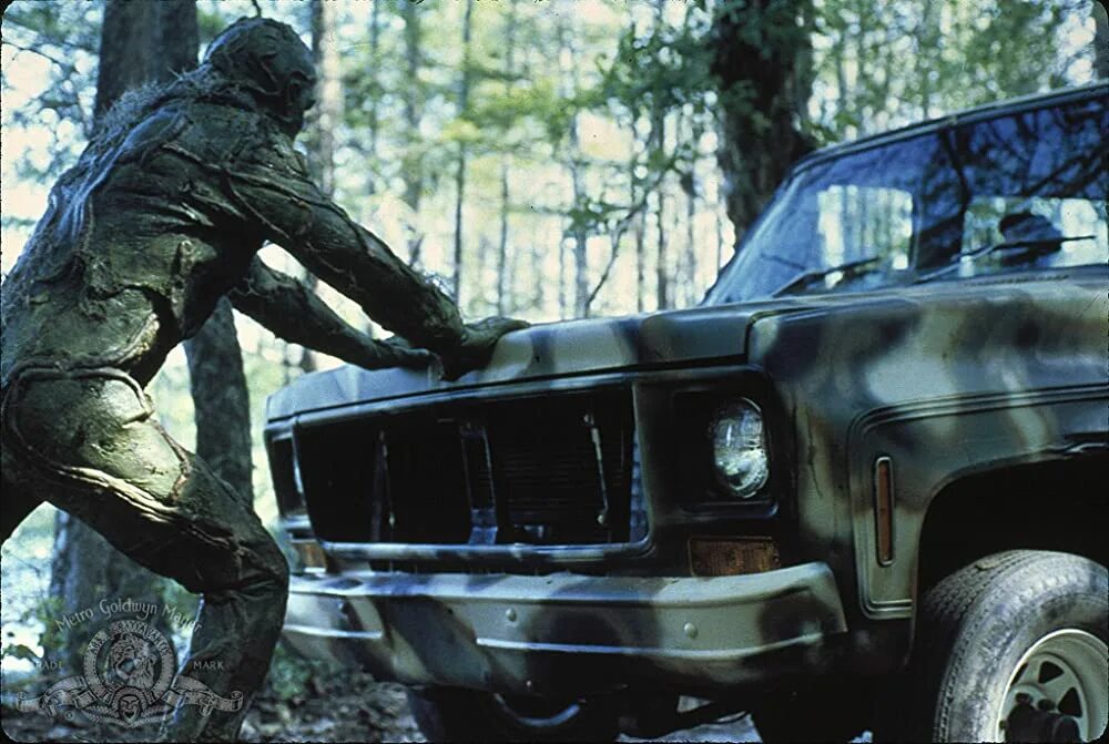 Тварь 1982. Болотная тварь фильм 2019. болотная тварь фильм 1981. болотное чудовище фильм 1982.