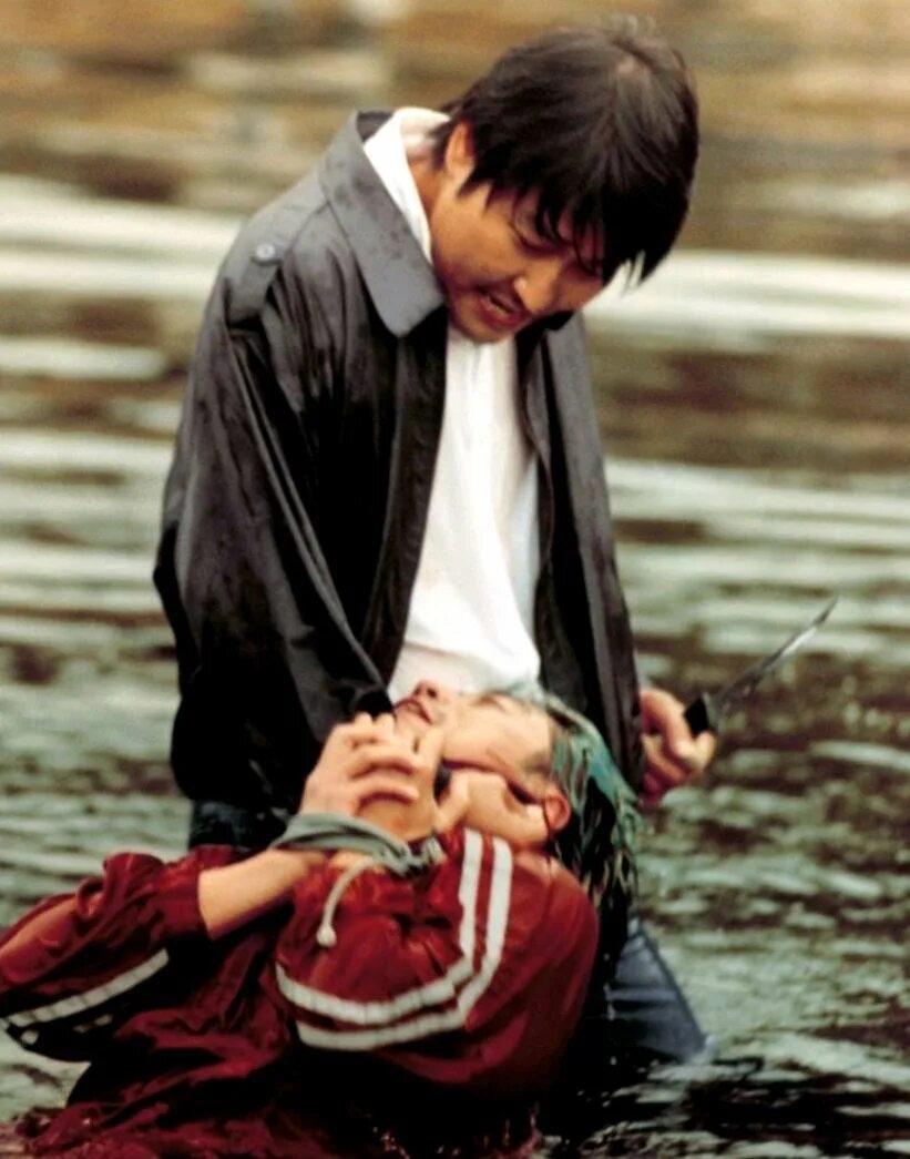 трилогия мести пак чхан ука. сочувствие господину месть 2002. сочувствие господину месть фильм 2002. пэ ду на сочувствие господину месть. сочувствие господину.