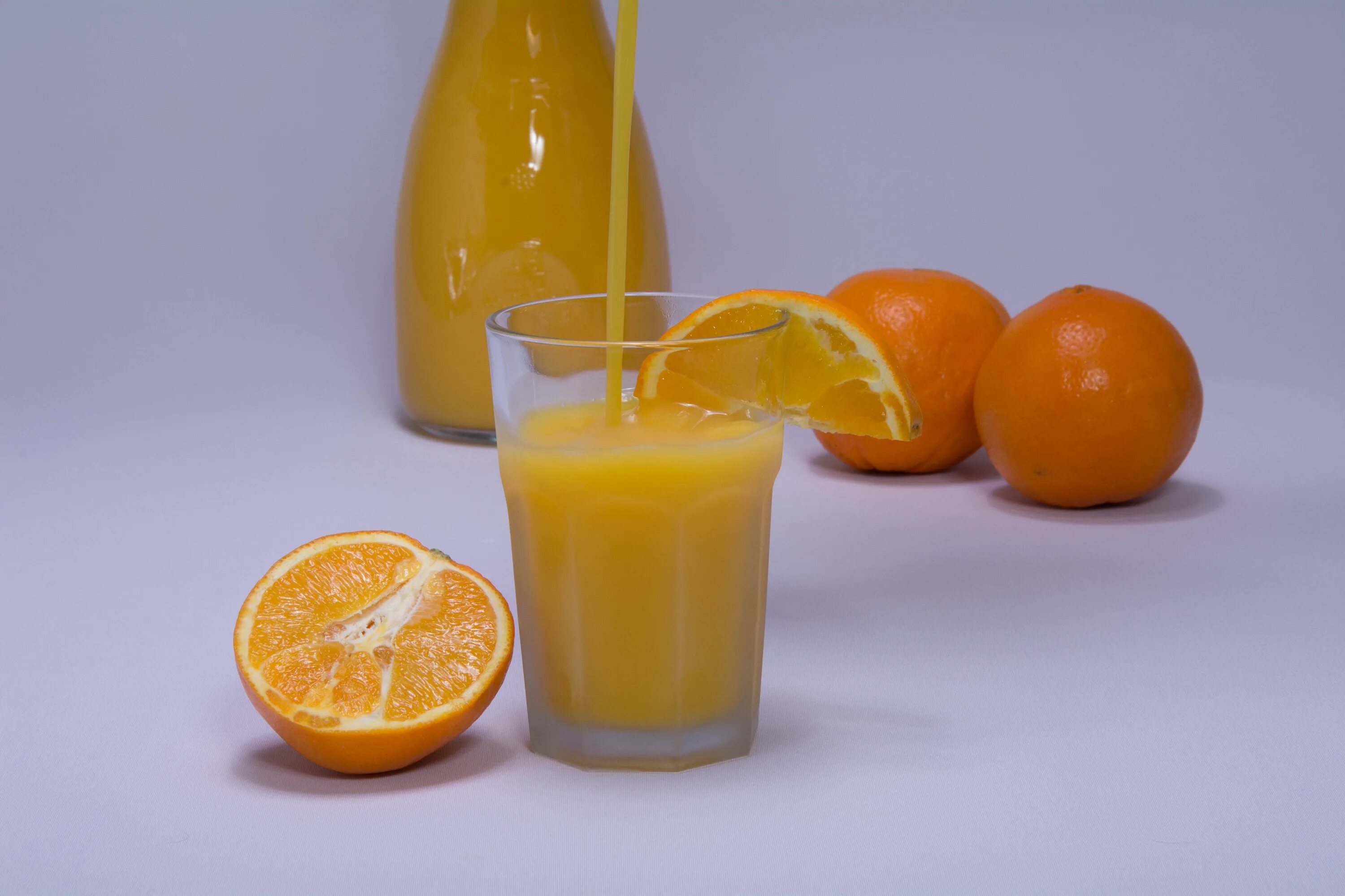 Сок апельсиновый Orange Juice. Сок апельсиновый свежевыжатый 500 мл. Апельсины для сока. Стакан апельсинового сока. Виноградно апельсиновый сок