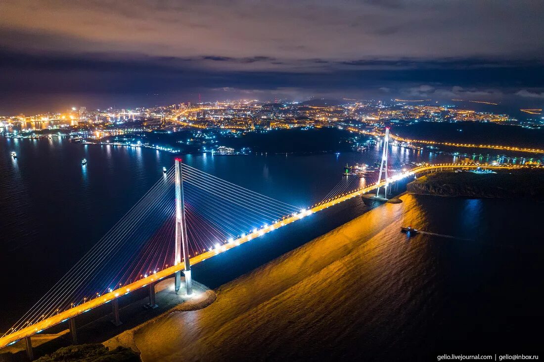 Длина моста на остров русский. Вантовый мост Владивосток. Мост на остров русский во Владивостоке. Вантовый мост на остров русский во Владивостоке. Мост через Босфор Восточный Владивосток.