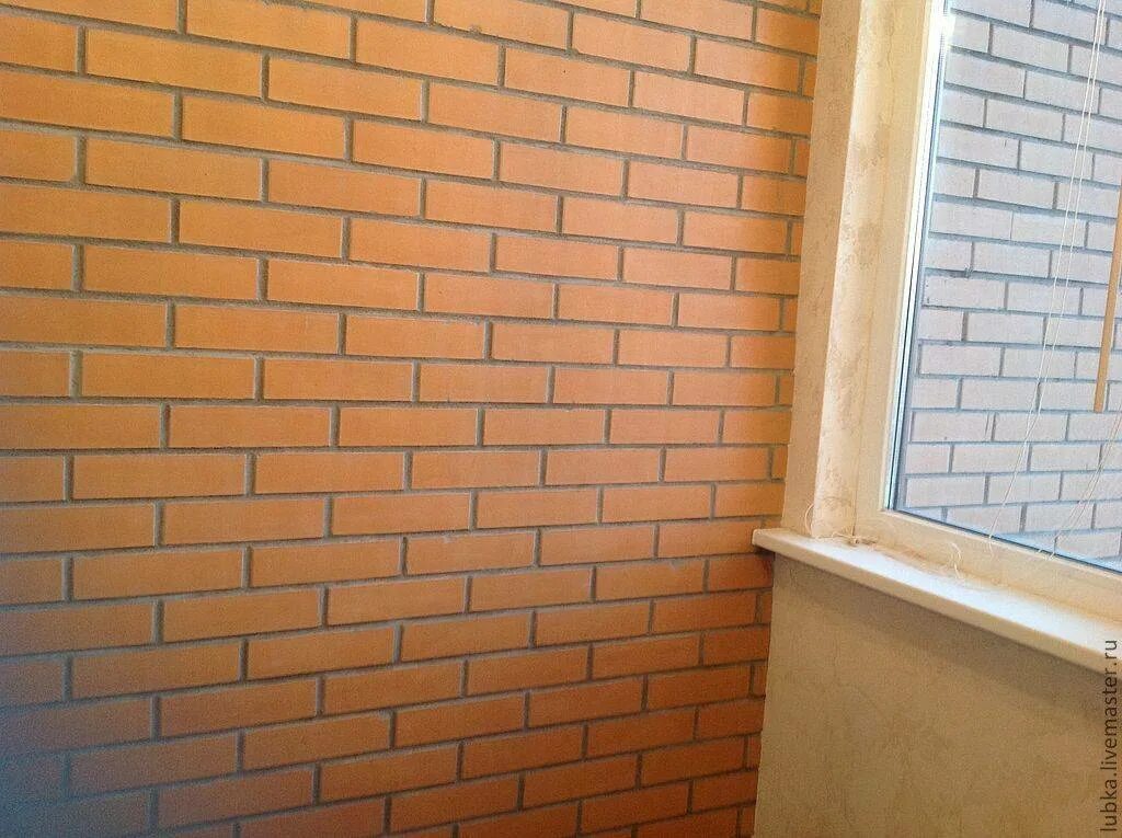 Покрасить краской кирпич на балконе. Крашеный кирпич. крашеный кирпич на балконе. краска для кирпича для внутренней отделки балкона. покрасить кирпичную стену.
