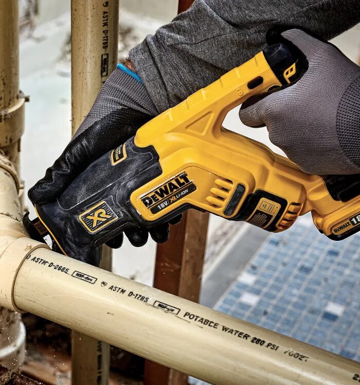 Сабельная пила деко аккумуляторная. DEWALT dcs367n. DEWALT dcs367n-XJ. Пила DEWALT dcs367n-XJ. Сабельная пила аккумуляторная ДЕВОЛТ 18 вольт.